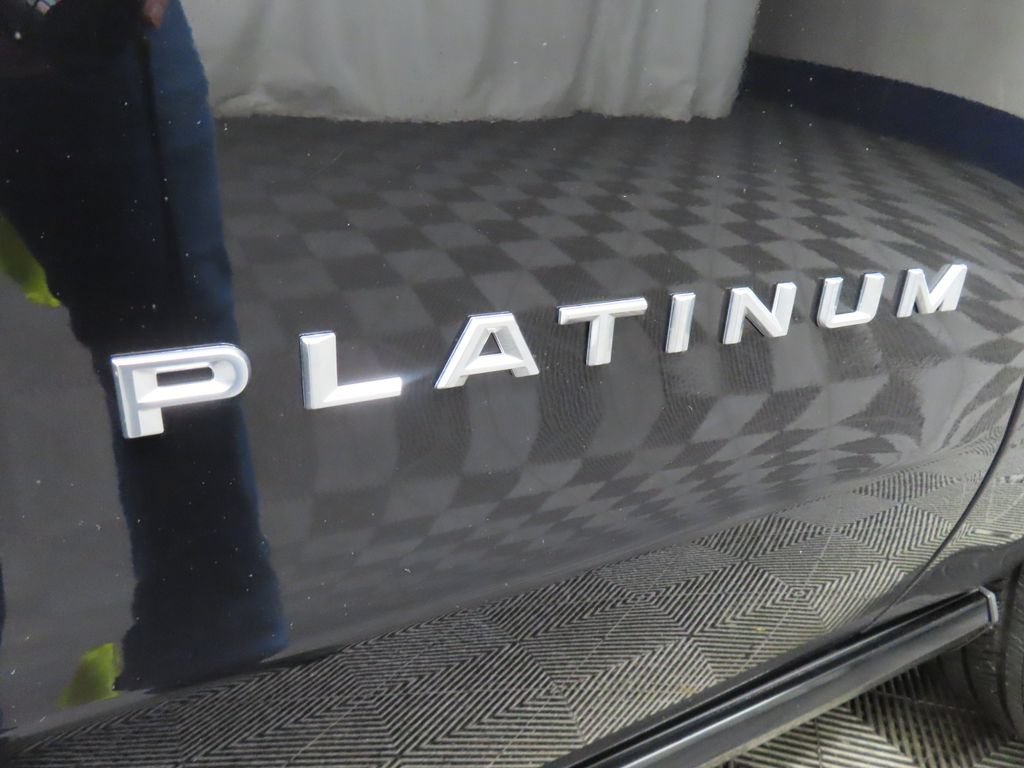 Used 2025 Ford Expedition Max Platinum w/ Platinum Ultimate Package AWD/4WD image 63