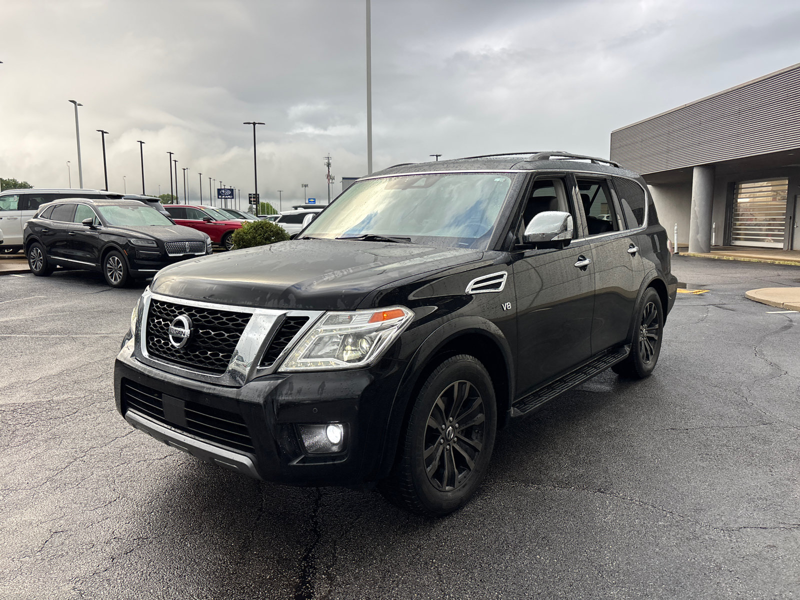 Used 2019 Nissan Armada Platinum w/ Captain's Chairs Package AWD/4WD image 3