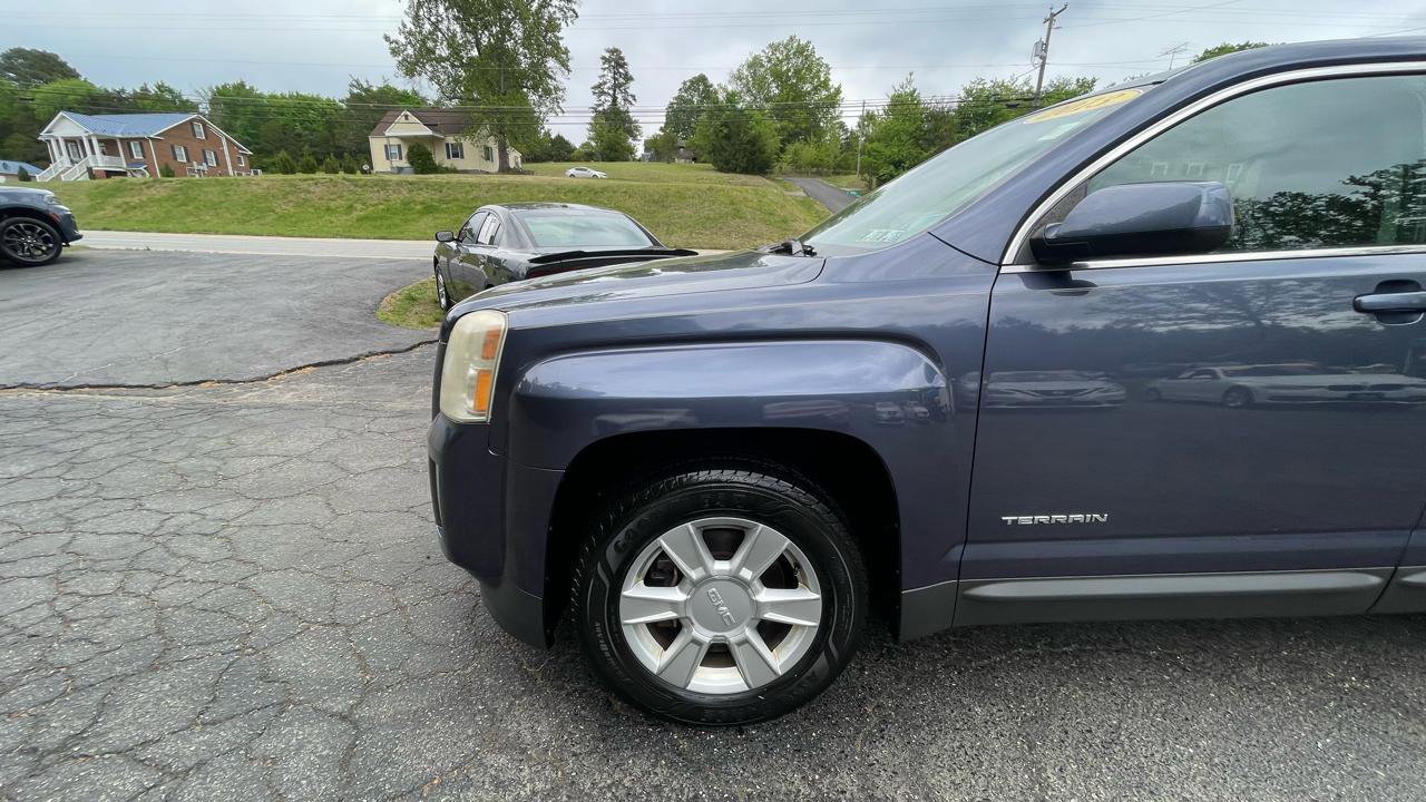 Used 2013 GMC Terrain SLE FWD image 2