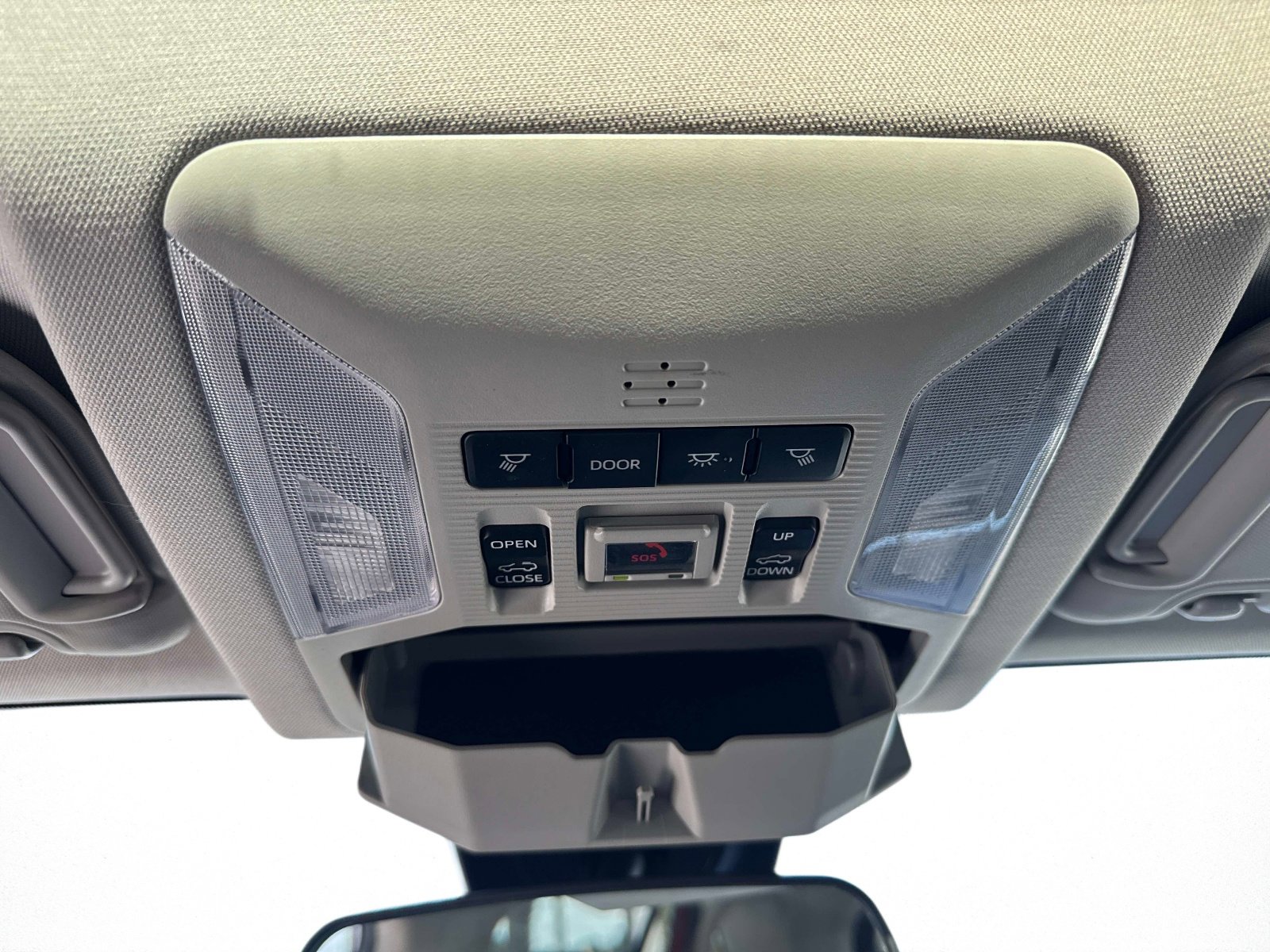 Used 2022 Toyota RAV4 XLE w/ Convenience Package image 28