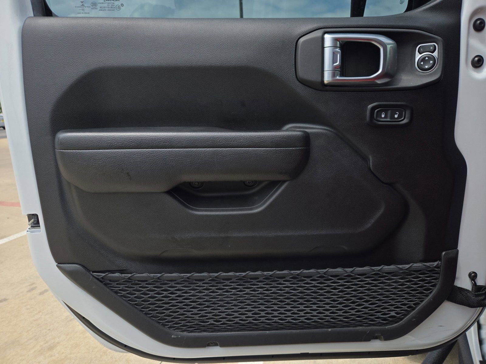 Used 2023 Jeep Gladiator Willys image 19