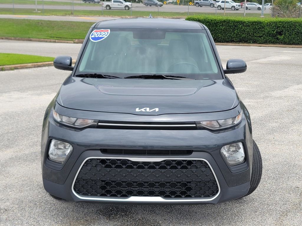 Used 2022 Kia Soul LX image 2
