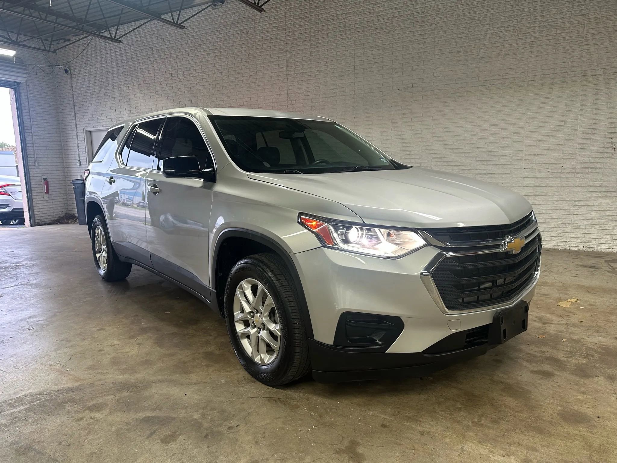 Used 2020 Chevrolet Traverse LS FWD image 7