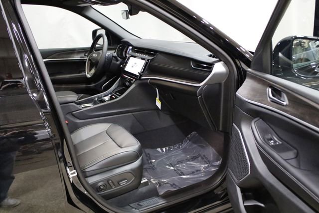 New 2026 Jeep Grand Cherokee Limited image 25