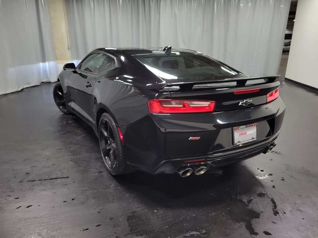 Used 2018 Chevrolet Camaro SS RWD image 7