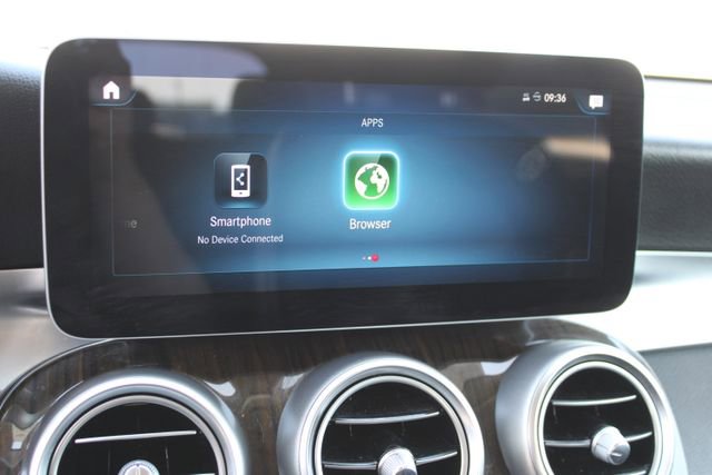 Used 2020 Mercedes-Benz GLC 300 4MATIC image 25