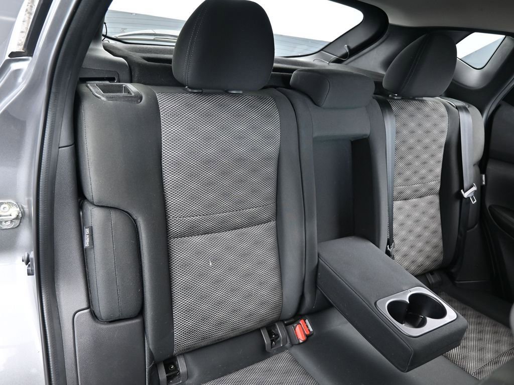 Used 2021 Nissan Rogue Sport SV image 38