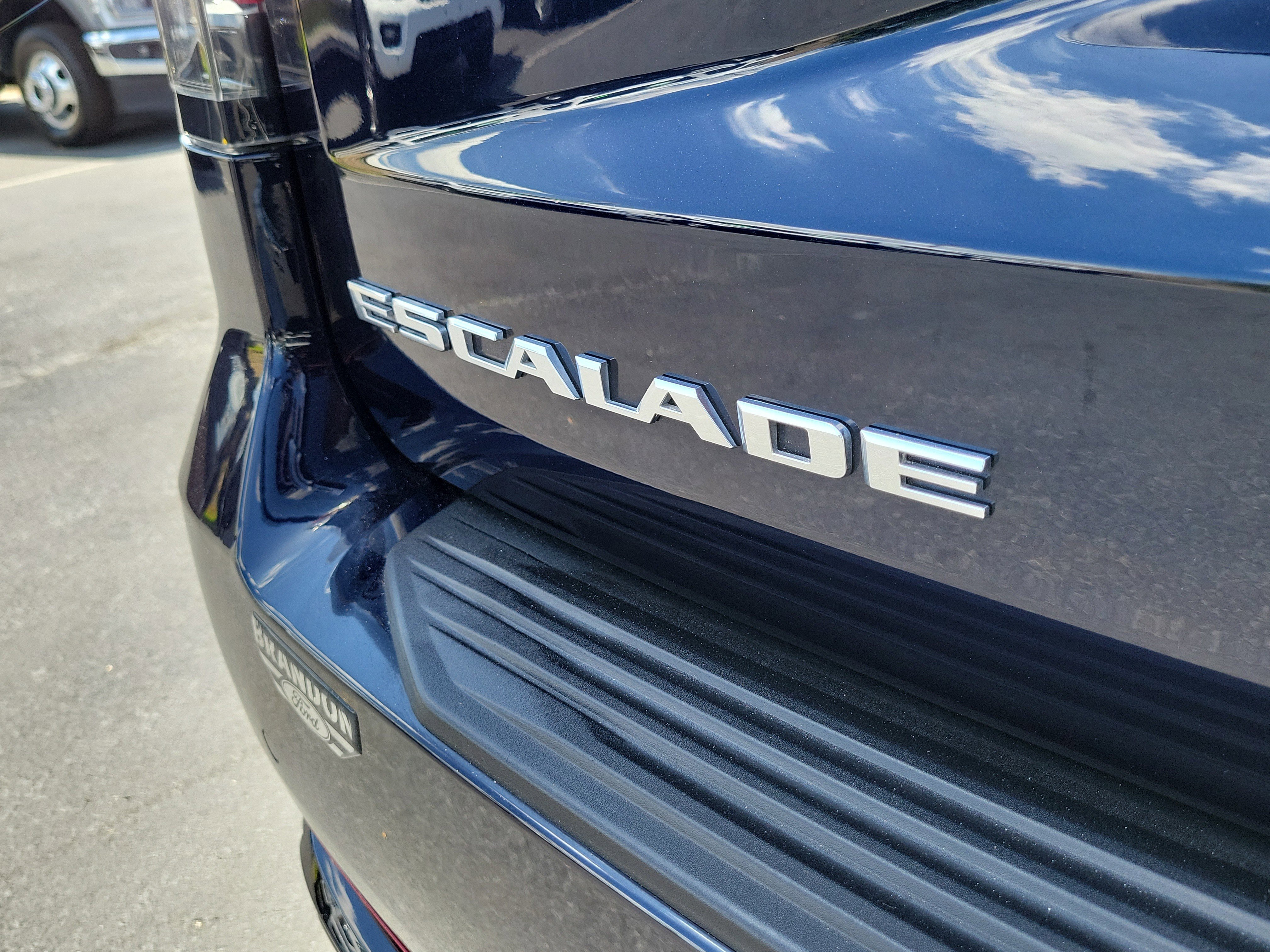 Used 2021 Cadillac Escalade Sport RWD image 9