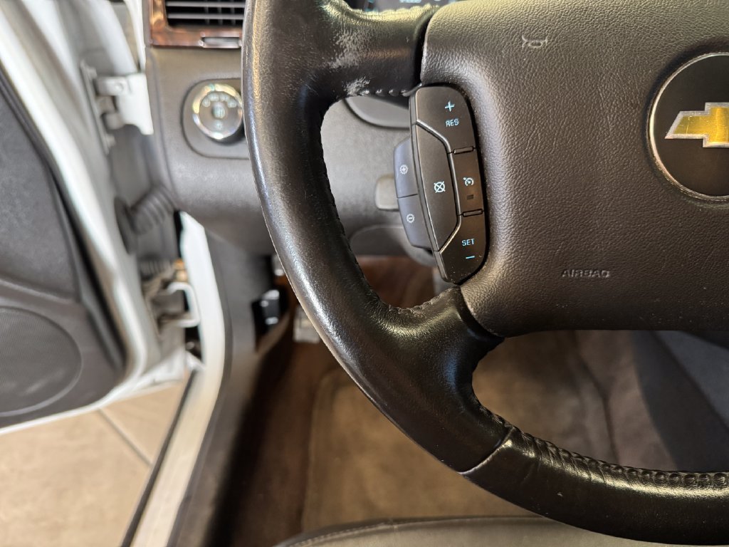 Used 2014 Chevrolet Impala LTZ FWD image 11