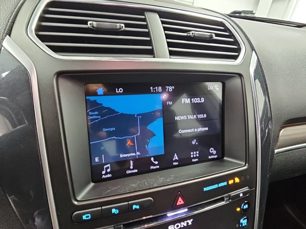 Used 2018 Ford Explorer Limited w/ Equipment Group 301A AWD/4WD image 15