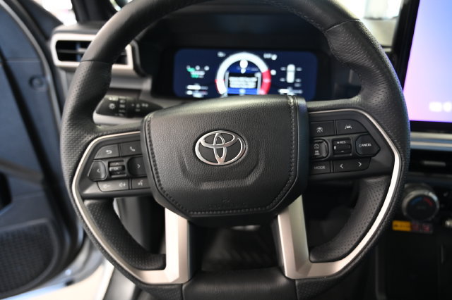Used 2025 Toyota 4Runner TRD Sport Premium AWD/4WD image 23