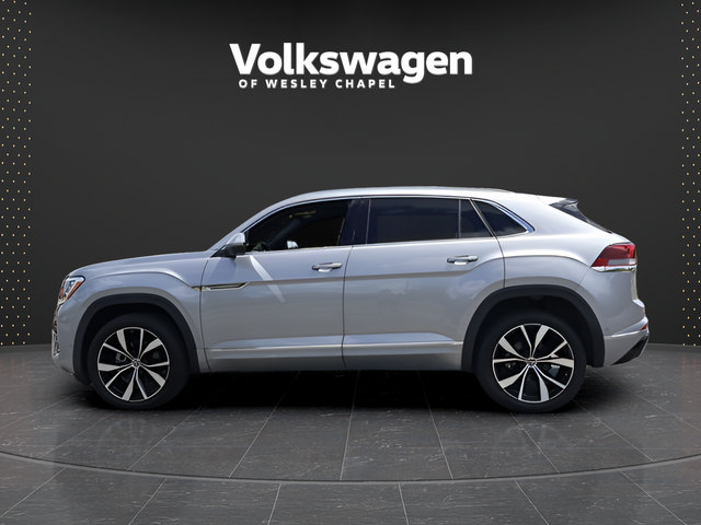Certified 2024 Volkswagen Atlas Cross Sport SEL Premium R-Line AWD/4WD image 3