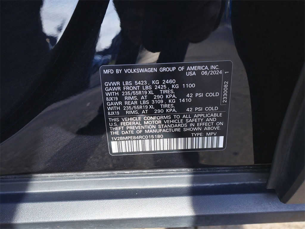 Certified 2024 Volkswagen ID.4 Standard image 31