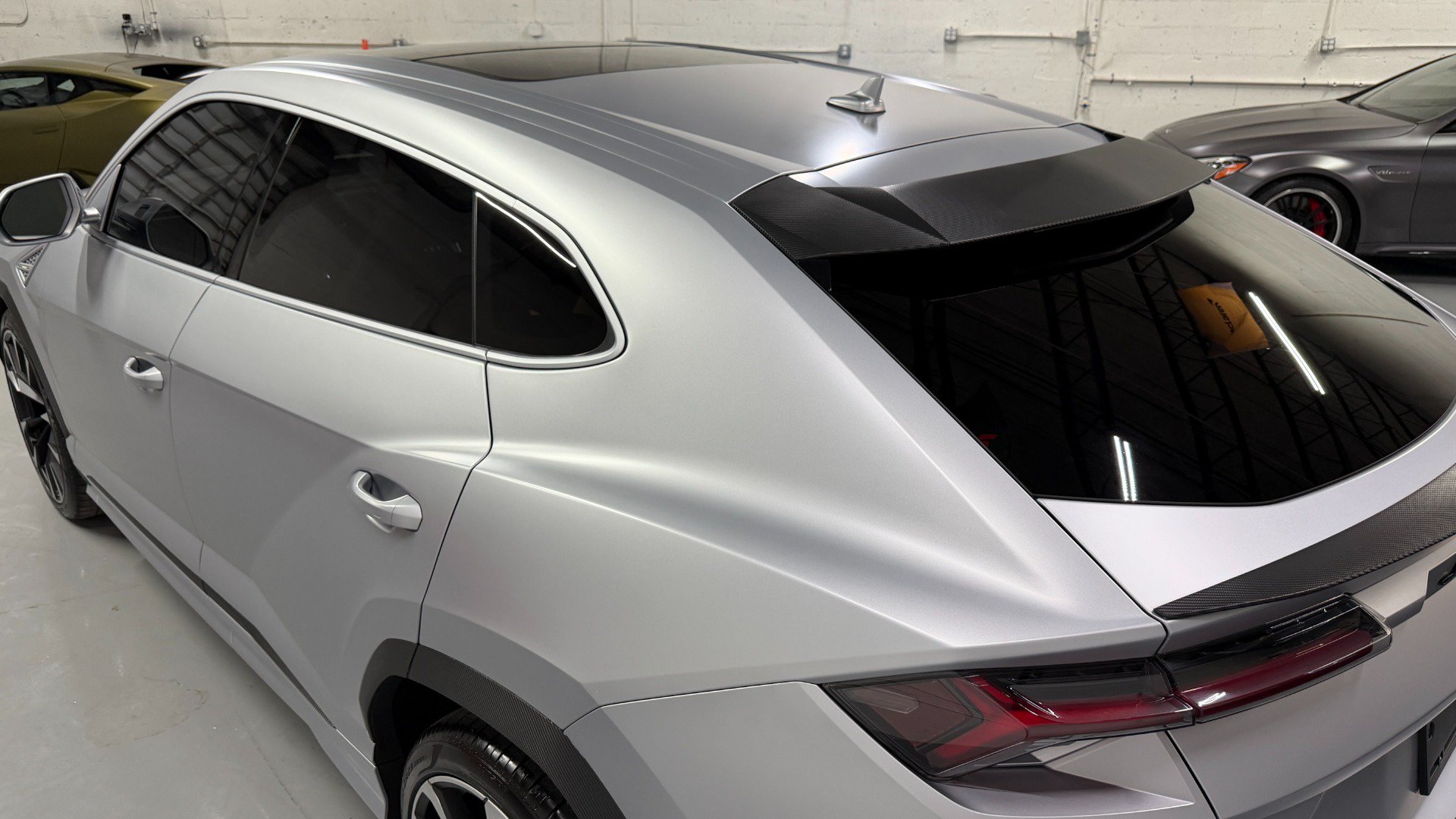 Used 2022 Lamborghini Urus AWD/4WD image 23