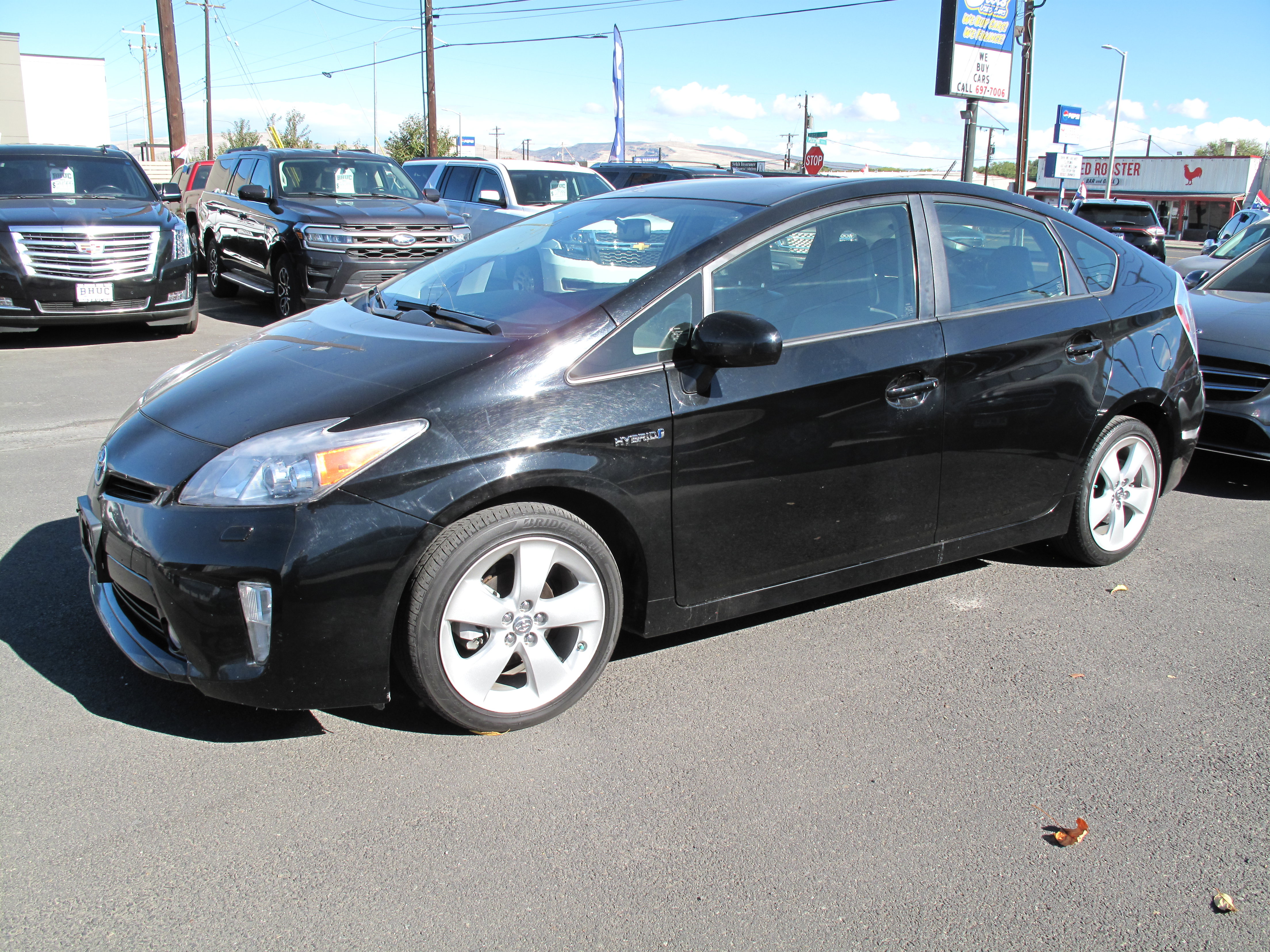 Used 2013 Toyota Prius Five FWD image 1