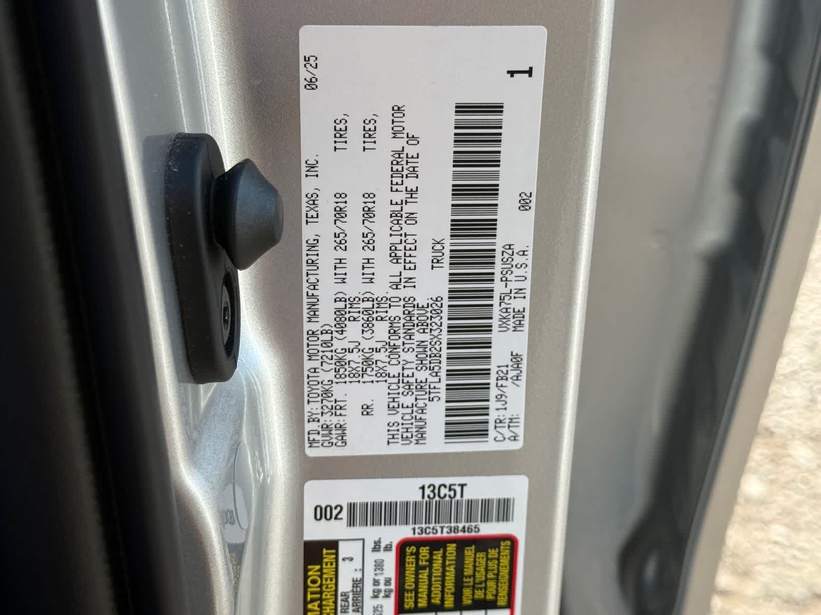 Used 2025 Toyota Tundra SR5 AWD/4WD image 26