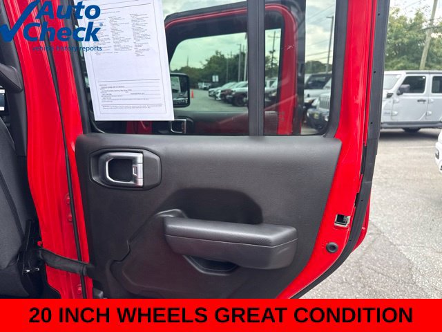 Used 2024 Jeep Wrangler Unlimited w/ Convenience Group AWD/4WD image 24