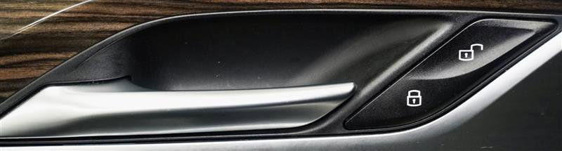 Used 2018 BMW 540i xDrive image 41