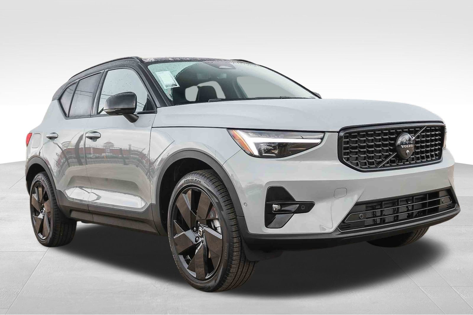 New 2026 Volvo XC40 B5 Ultra w/ Climate Package AWD/4WD image 3
