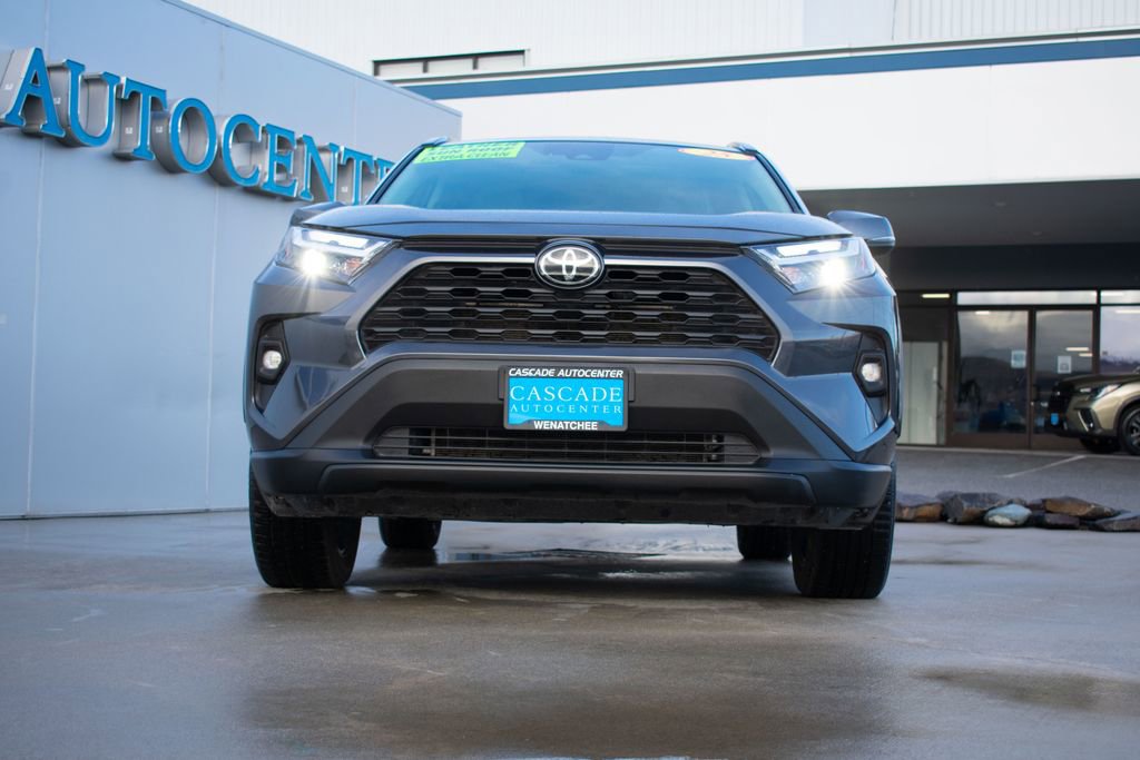 Used 2025 Toyota RAV4 XLE Premium image 3