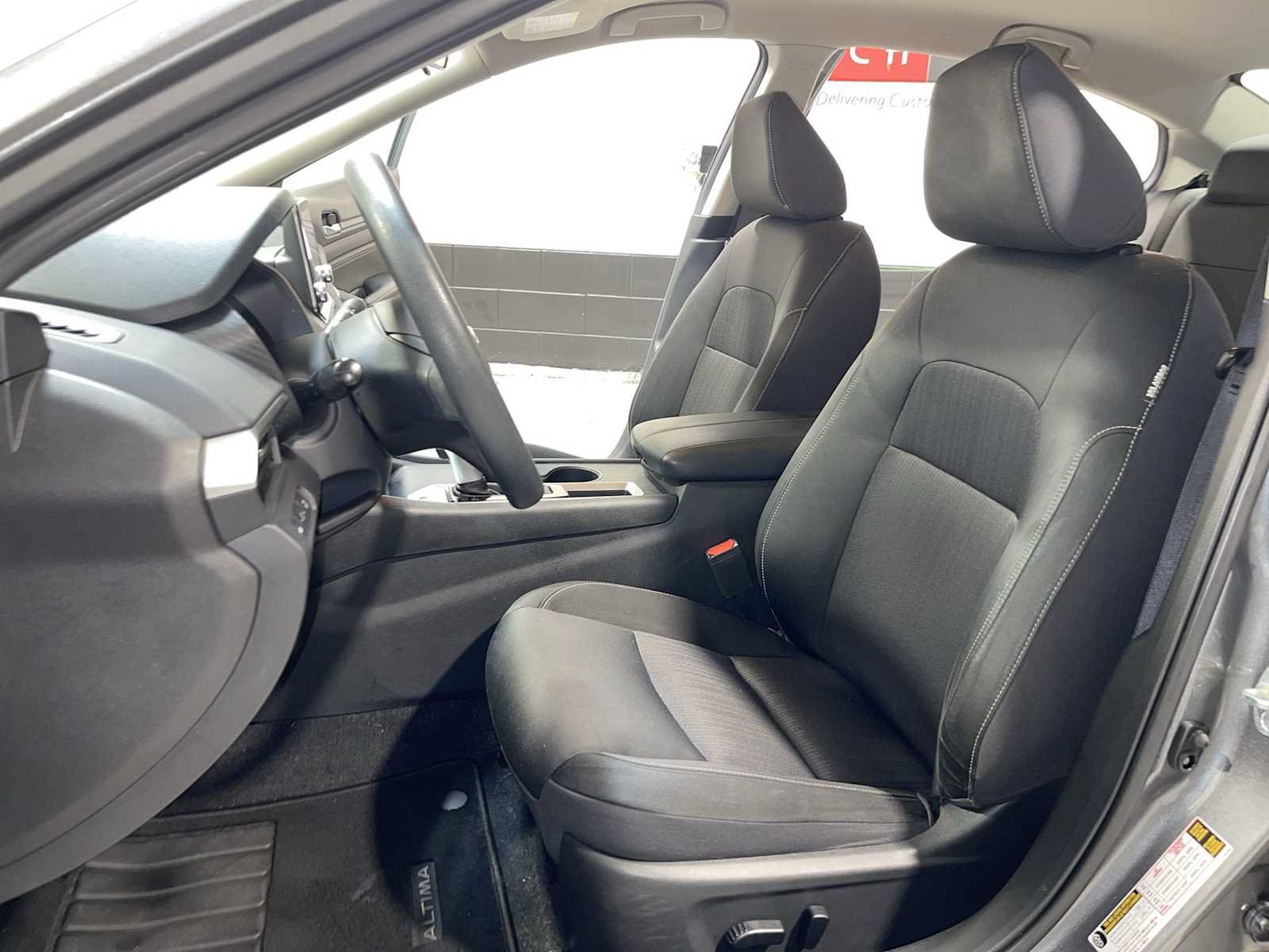 Used 2019 Nissan Altima 2.5 S FWD image 11