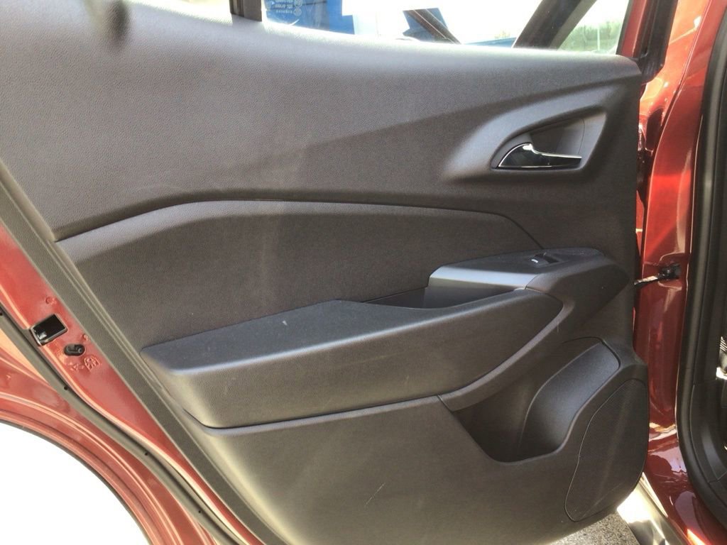 Used 2024 Chevrolet Trax LT w/ Driver Confidence Package image 16