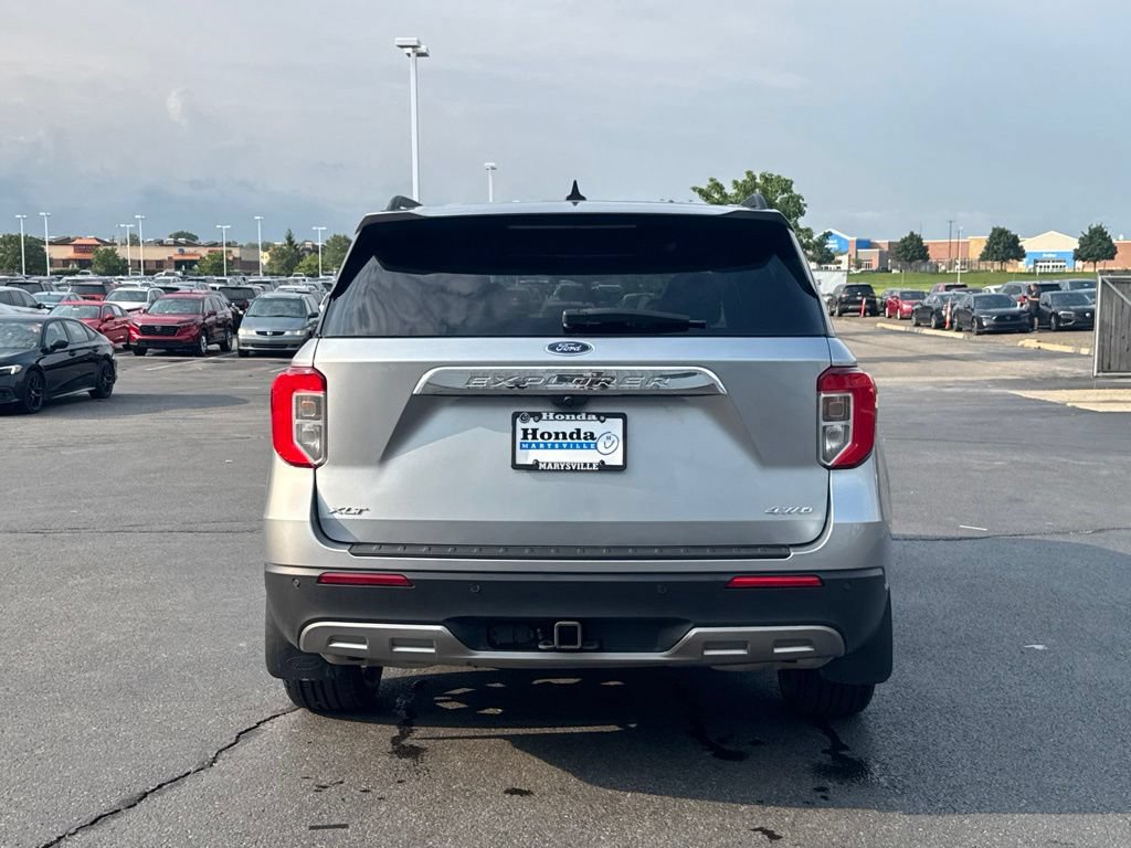 Used 2023 Ford Explorer XLT w/ Equipment Group 202A AWD/4WD image 6