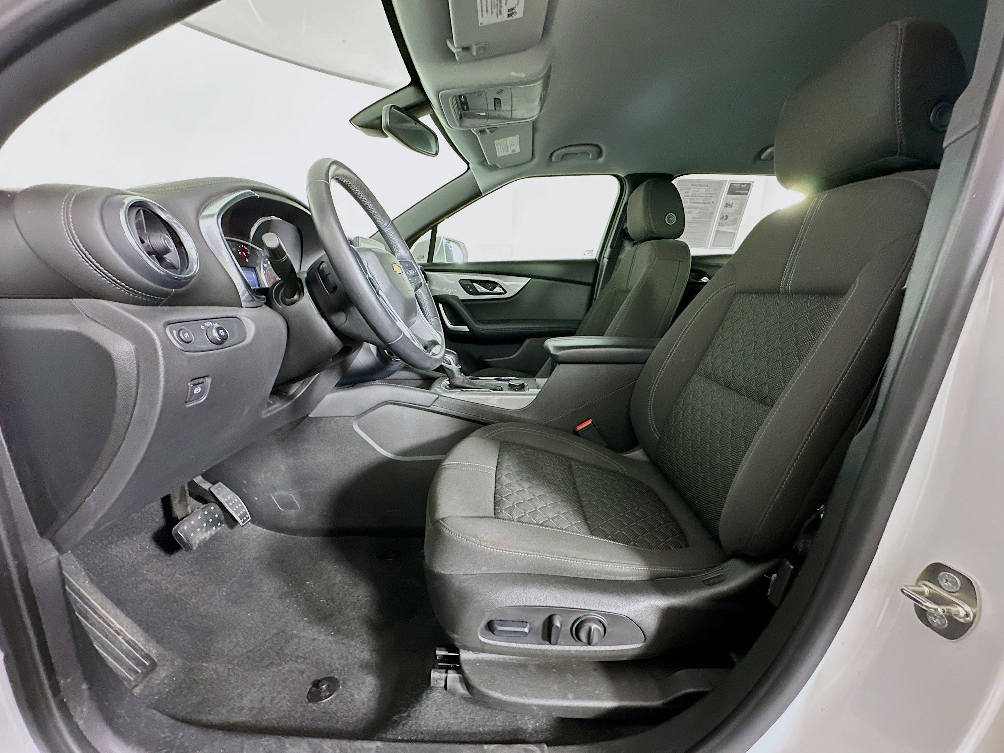 Used 2019 Chevrolet Blazer LT image 13