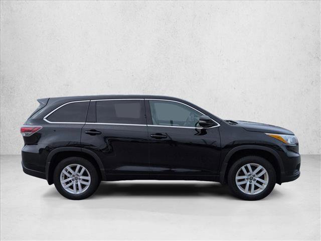 Used 2016 Toyota Highlander LE image 4