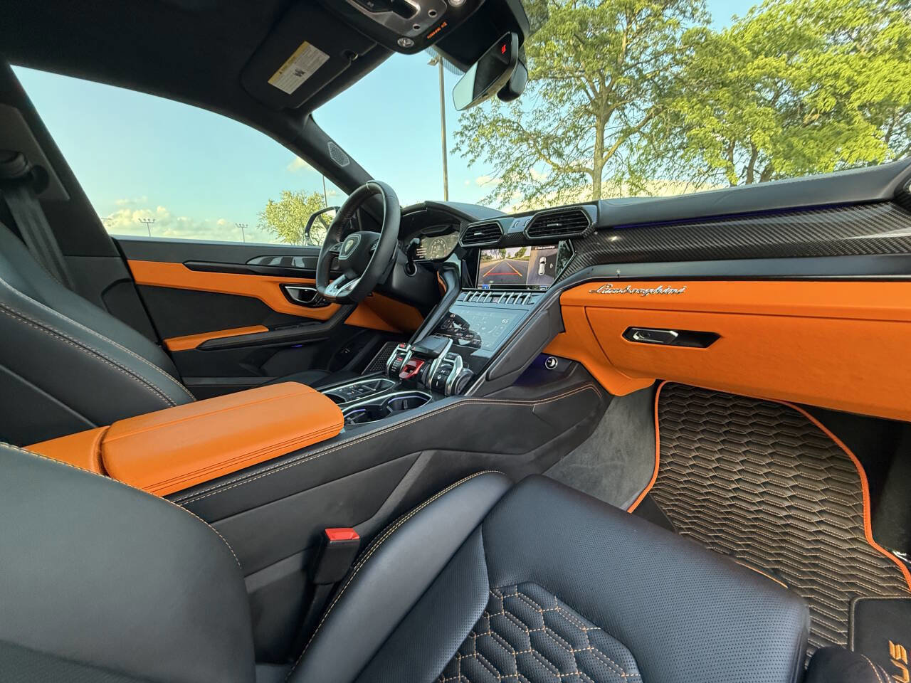 Used 2022 Lamborghini Urus image 40