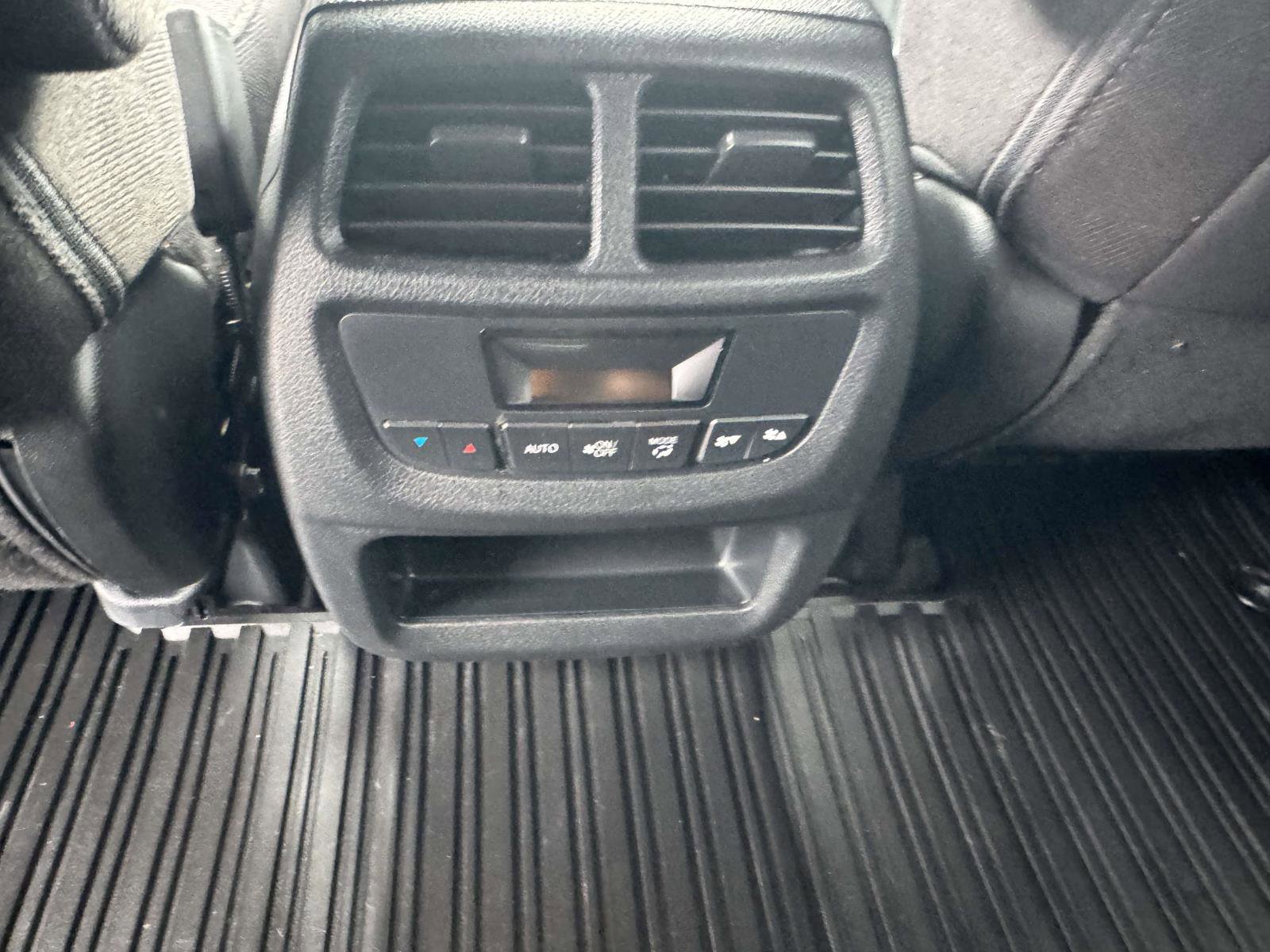 Used 2022 Honda Pilot Sport image 17