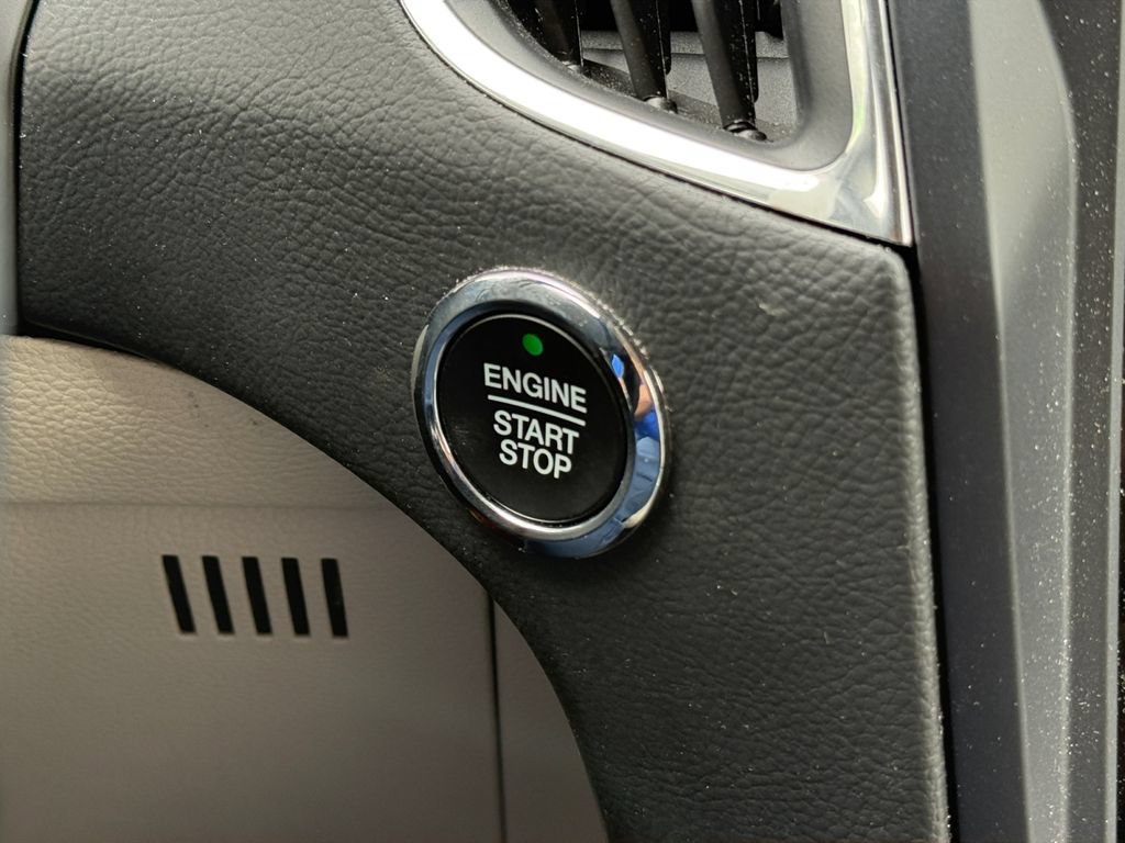 Certified 2022 Ford Edge Titanium AWD/4WD image 29