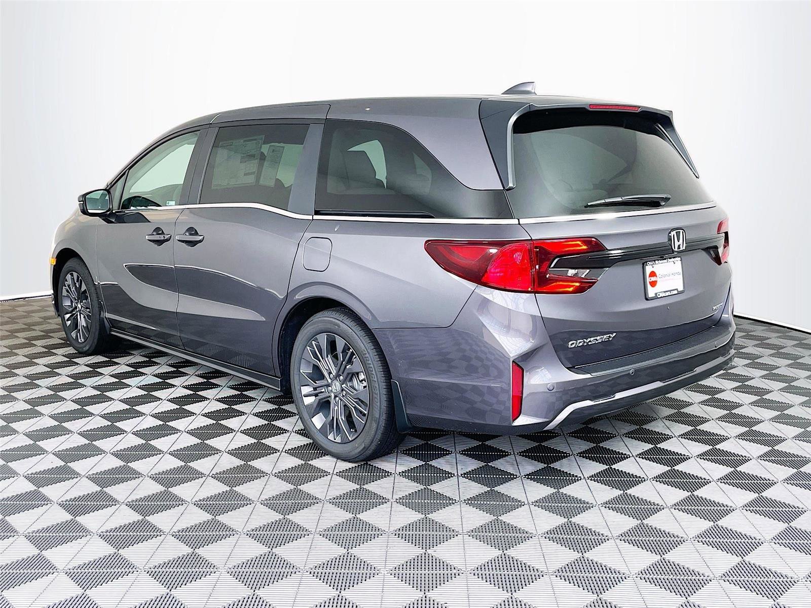 New 2026 Honda Odyssey Touring image 4