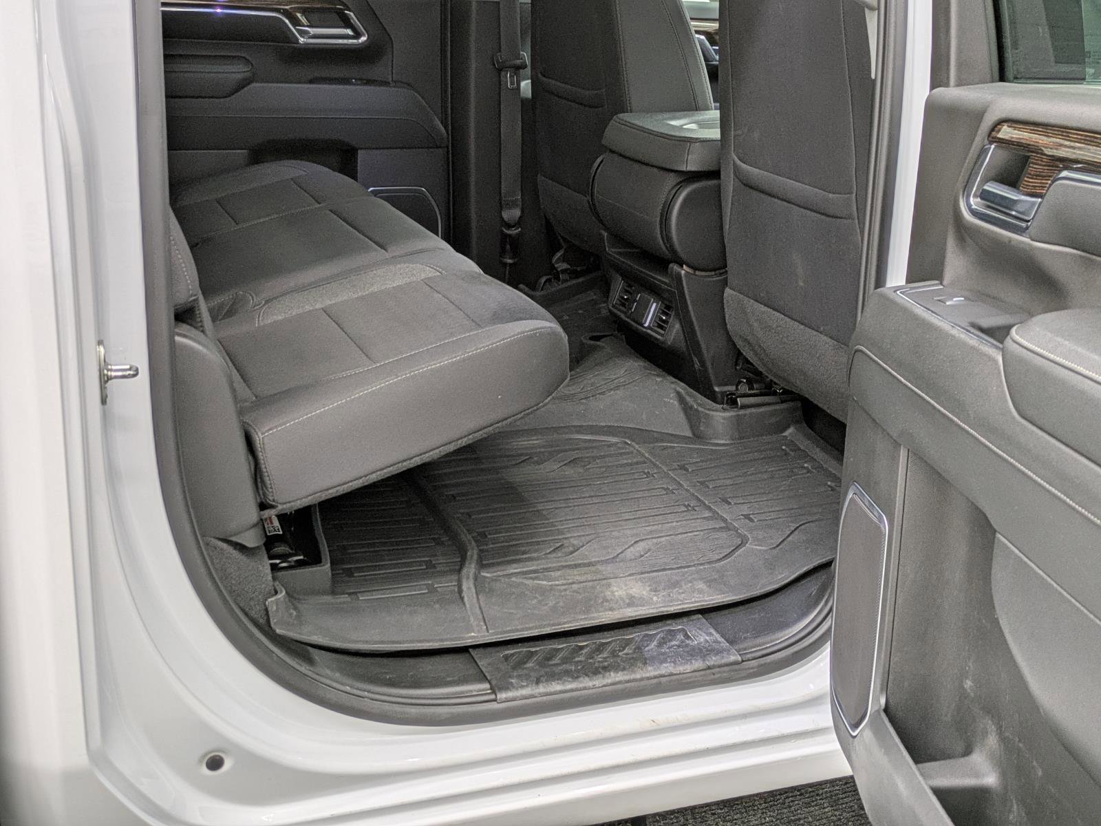 Used 2024 GMC Sierra 3500 SLE w/ SLE Value Package image 21