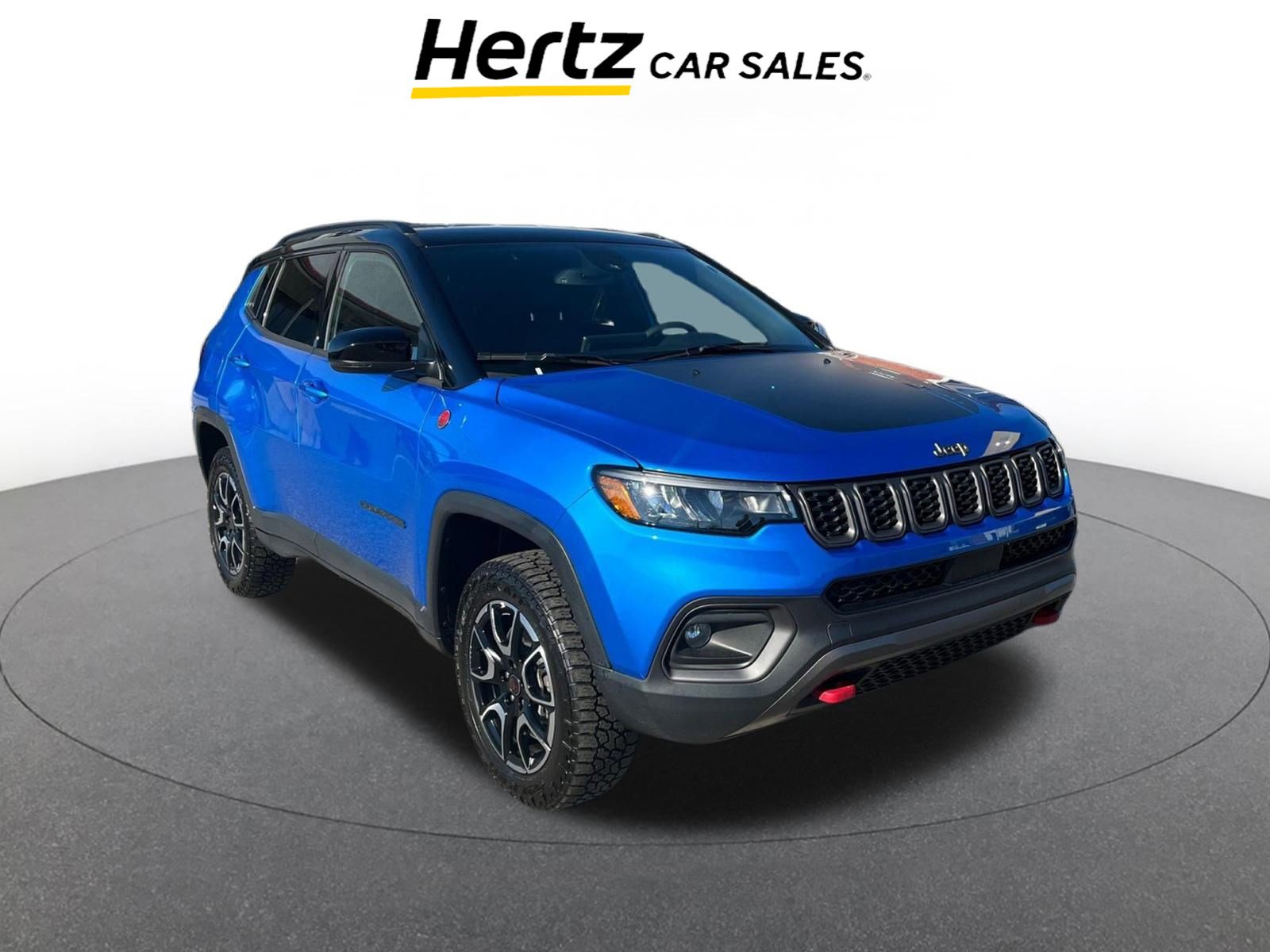 Used 2025 Jeep Compass Trailhawk image 1