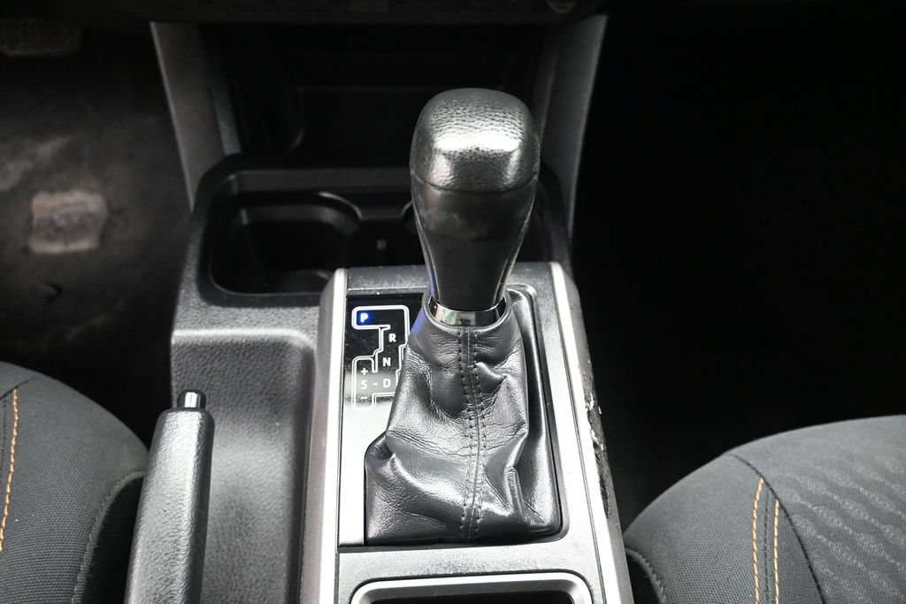 Used 2020 Toyota Tacoma SR5 RWD image 23