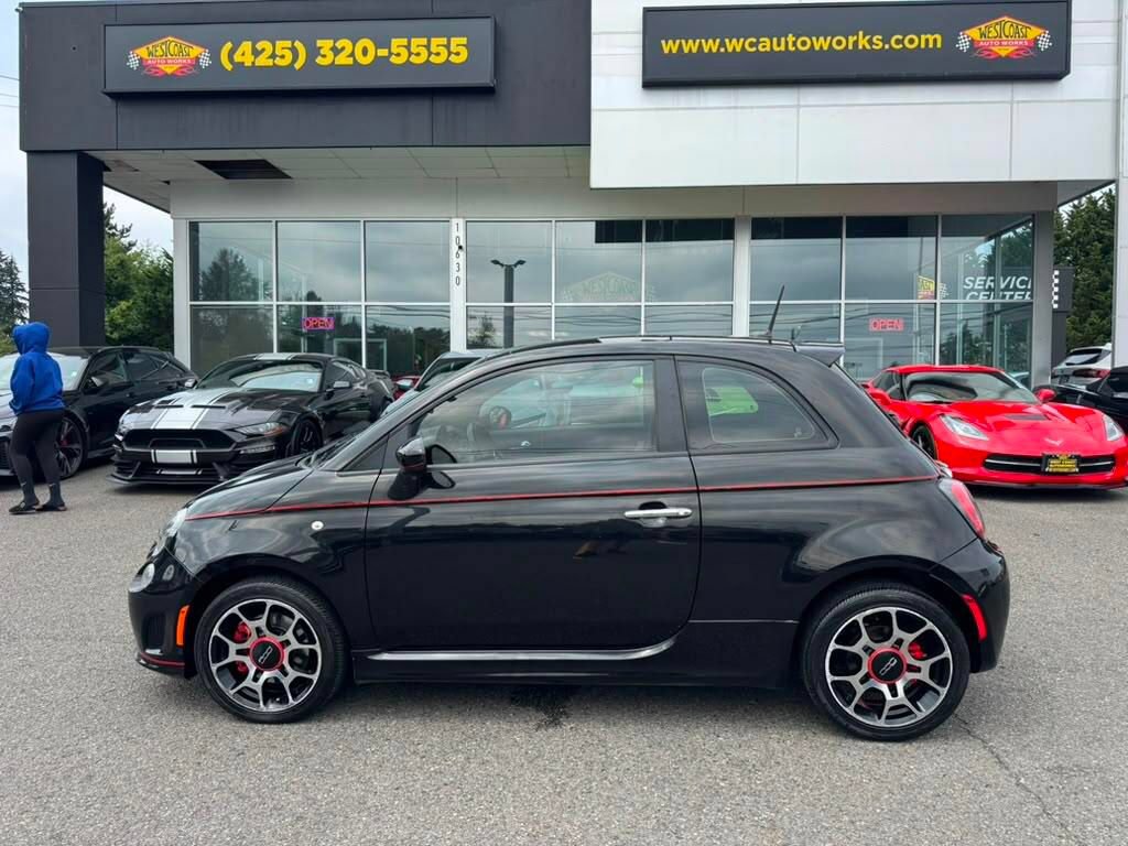 Used 2013 FIAT 500 Turbo w/ Beats Audio Pkg FWD image 2