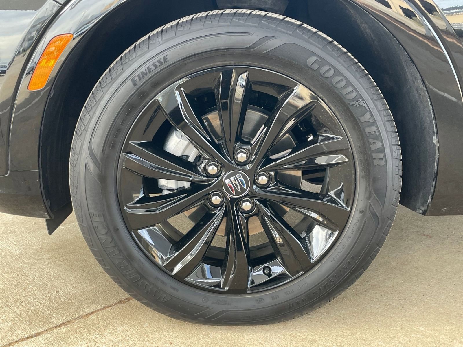 Used 2025 Buick Envista Sport Touring image 30