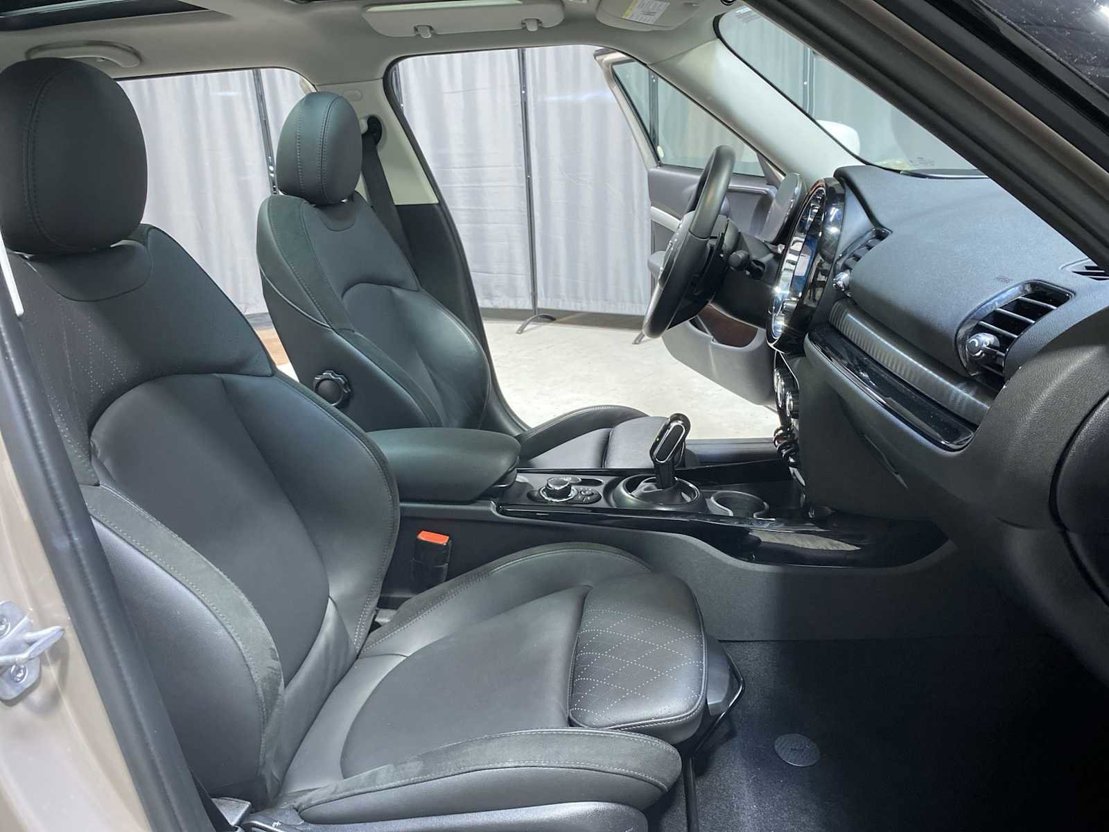 Used 2024 MINI Cooper Clubman S w/ Signature Upholstery Package image 14