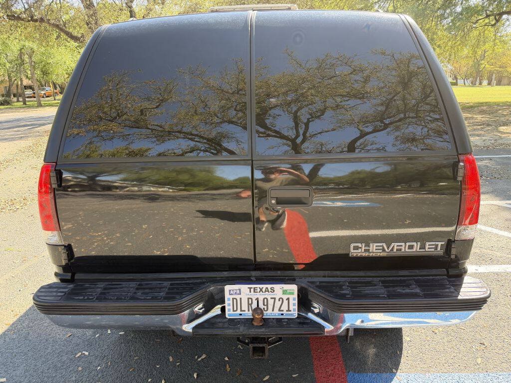 Used 1999 Chevrolet Tahoe 4WD 2-Door w/ Preferred Equipment Group image 4