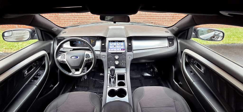 Used 2019 Ford Taurus SEL w/ Equipment Group 201A AWD/4WD image 13