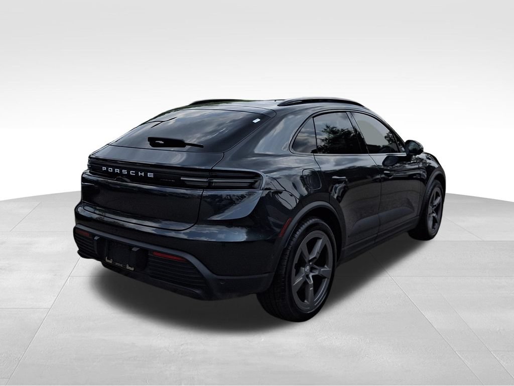 Used 2025 Porsche Macan Electric RWD image 6