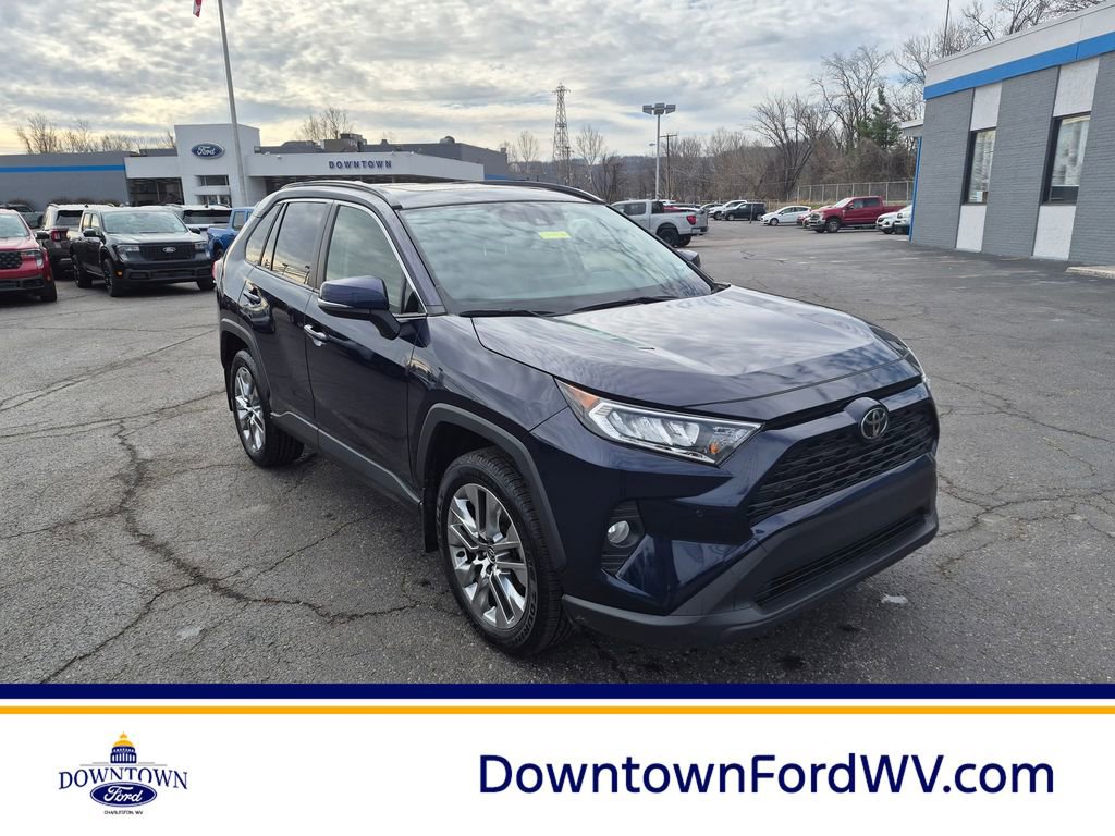 Used 2021 Toyota RAV4 XLE Premium image 1
