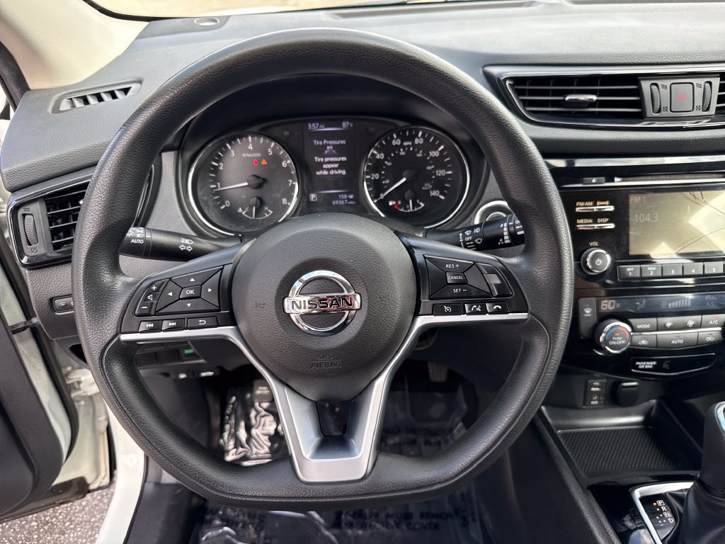 Used 2017 Nissan Rogue Sport SV FWD image 14