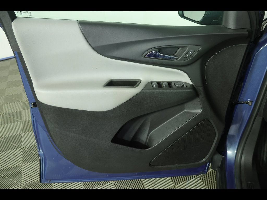 Used 2024 Chevrolet Equinox LS w/ Driver Confidence II Package FWD image 21