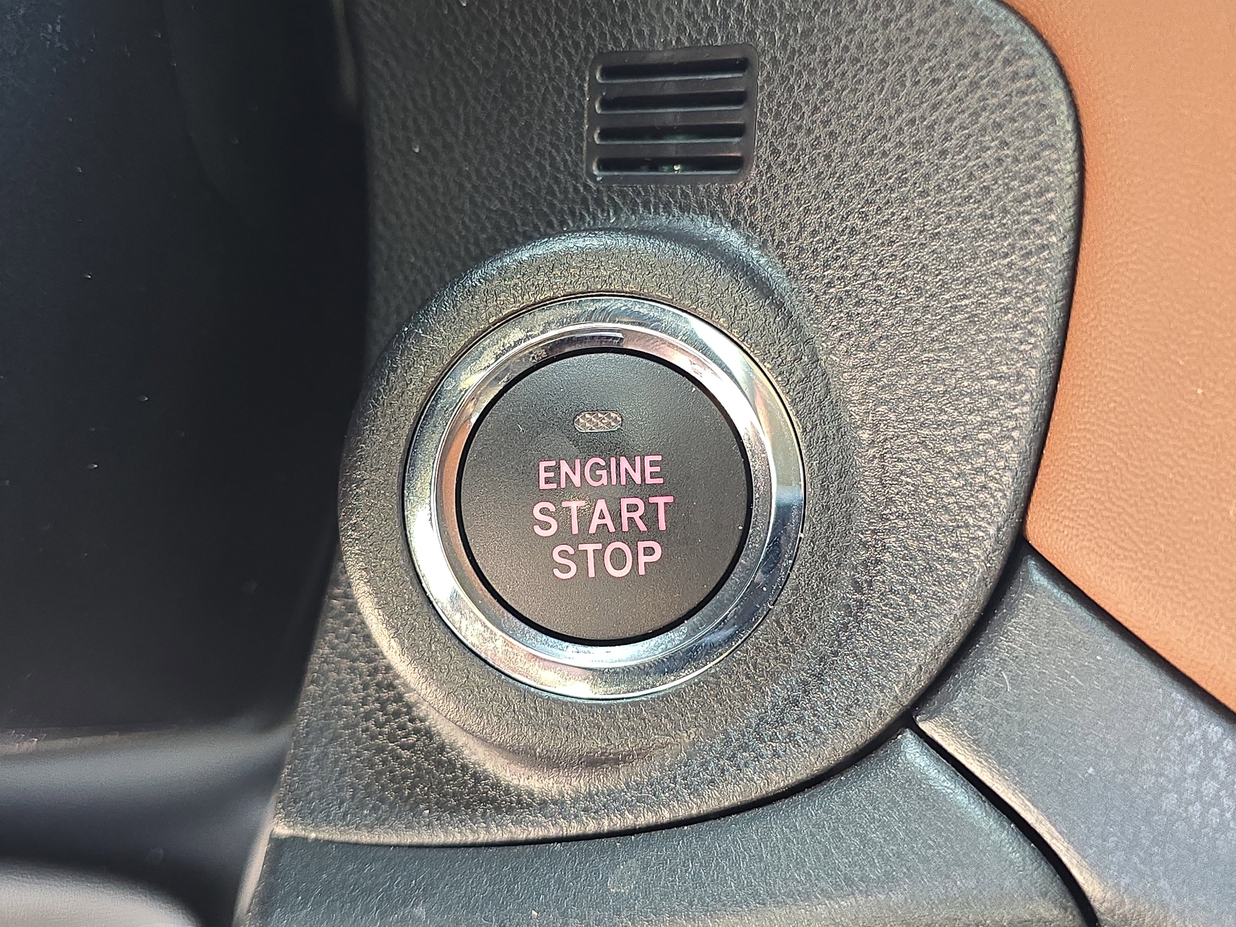 Used 2025 Subaru Outback Touring XT w/ Tech Package 3 image 28