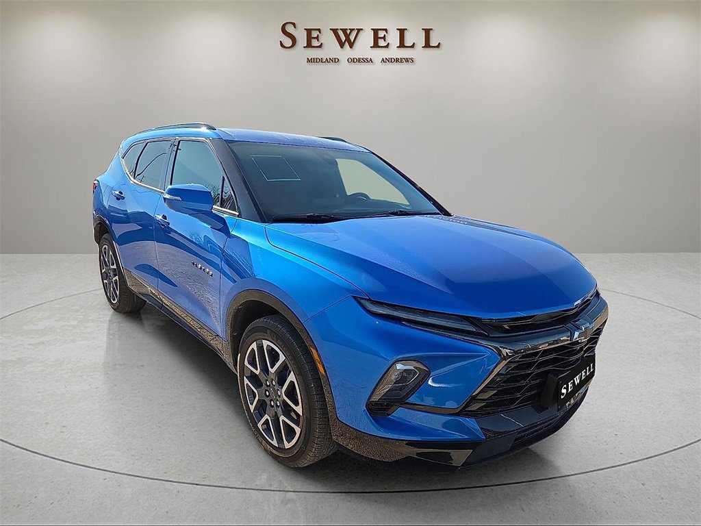 Used 2024 Chevrolet Blazer RS w/ Driver Confidence II Package image 6