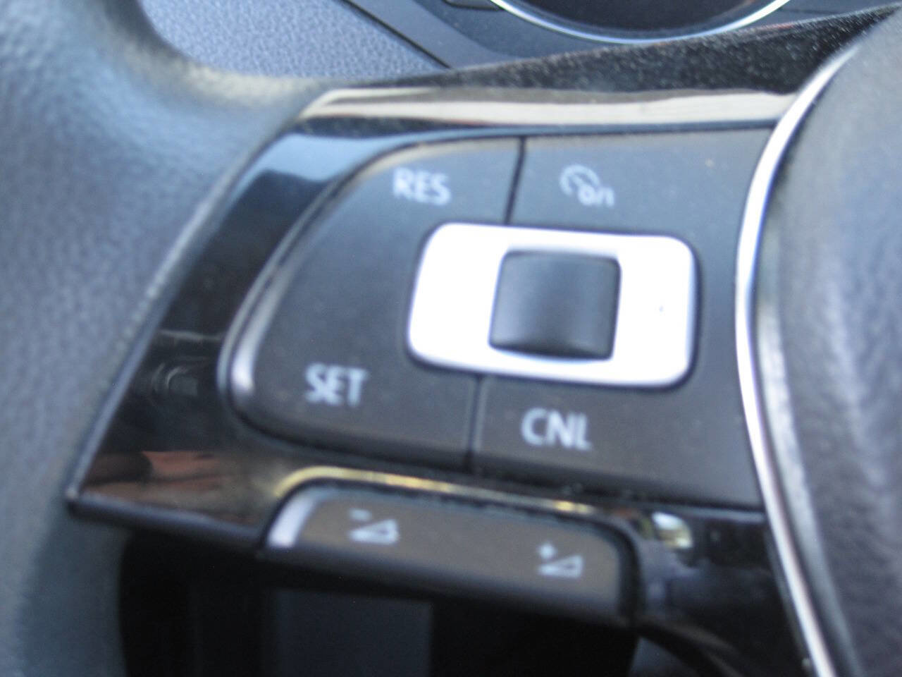 Used 2016 Volkswagen Jetta SE image 33