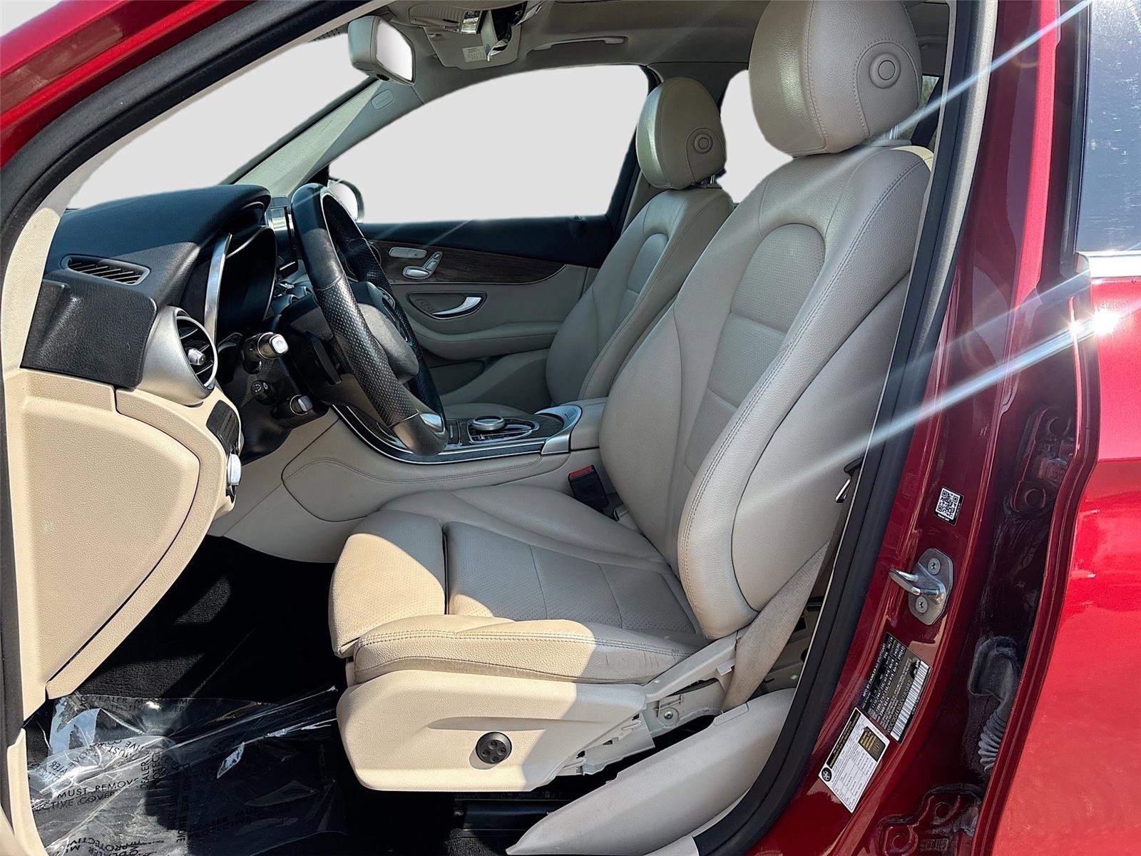 Used 2019 Mercedes-Benz GLC 300 4MATIC image 20