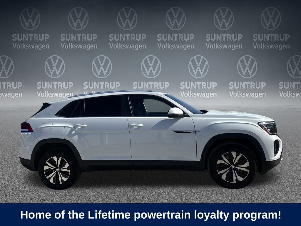 Used 2025 Volkswagen Atlas Cross Sport SE image 7